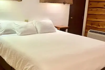 Image de Every Room with a Beautiful View of The Wisconsin River *
