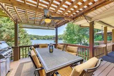 Image de Lakefront Blairsville House w/ Game Room & Hot Tub