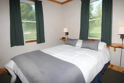 Image de Lakeside Getaway Perfect for Families: Playgrounds, Nature Trails & Adventure