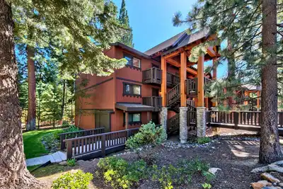 Image de Incline Heart | Located at the center of Incline Village