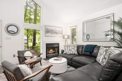 Image de Coastal Chic Retreat