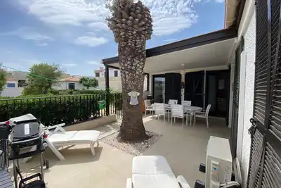 Image de Villa T3 Climatisée à Port Leucate, 6 Pers, Proche Mer avec Parking Sécurisé