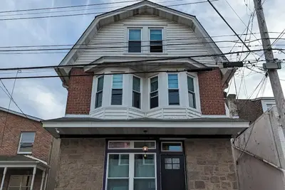 Image de AçaĂ: Ambler 3 Bed, 3 Bath, & 3 Floor Home