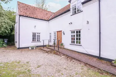 Image de White House Cottage, pet friendly, with open fire in Fakenham