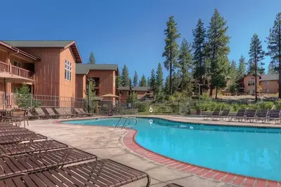 Image de 2br Deluxe Condo Skiing, Fishing, Golf, & more!