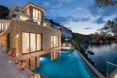 Image de Miraculous Brac villa with winery and gym