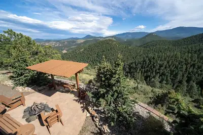 Image de Best view! Infinity Swing, Spa, Decks, Big Kitchen, 3, 100 Sq Ft, A\/C, Ping Pong