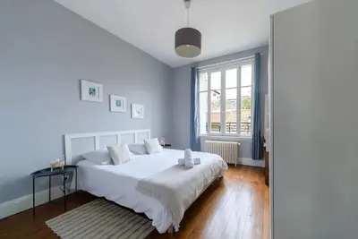 Image de Bel appartement proche des parcs - parking gratuit