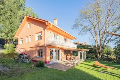 Image de Maison de vacances 'O Axouxere' avec vue sur les montagnes, terrasse privée et Wi-Fi