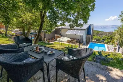Image de Maison confortable Ă Bater avec vue sur.