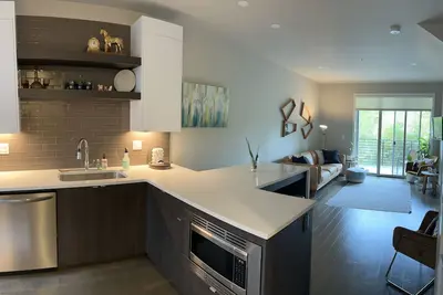 Image de Heart of Division St - Chic, Walkable, Owner-Hosted 2br Retreat