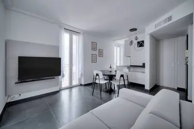 Image de spacieux 2 pièces et moderne carré d'or A1b205