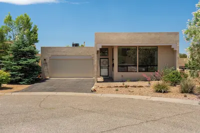 Image de Sandia Sun - enjoy \"watermelon sunsets\" in this brand new listing!