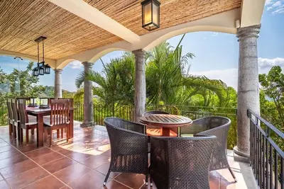 Image de Elegant 4br Villa w| Ocean views in Playa Potrero – Casa de Estrellas