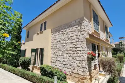 Image de Cyprus Townhouse/Pool/Patio/Aircon/Free Parking