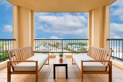 Image de Oceanfront Gem: Pool ~ Balcony ~ Breathtaking View