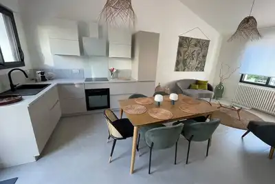Image de \"Villa la plage\" Villa de famille rénovée, au calme à 2 min à pied des plages