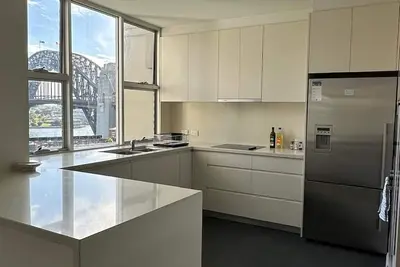 Image de Sydney Harbour View oasis Modern apartment convenient location w onsite parking
