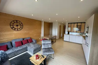 Image de Appartement T3 confortable avec 2 chambres, parking, proche pistes