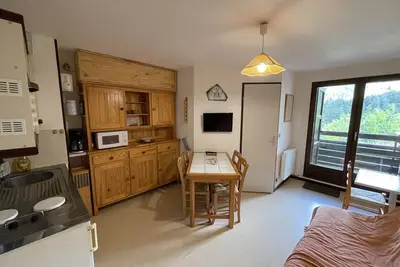 Image de T2 cabine avec balcon, près des pistes