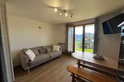 Image de Appartement rénové avec terrasse, proche des pistes et équipements complets