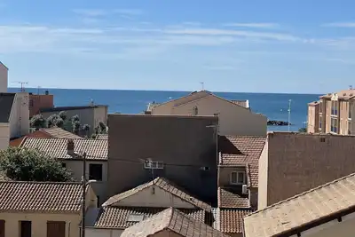 Image de T2 avec climatisation, balcon vue mer, 250m de la plage