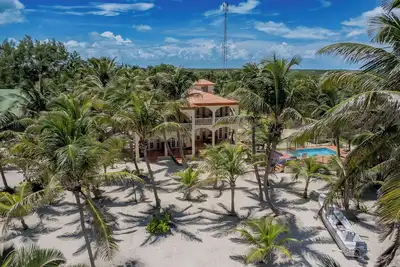 Image de Spacious 4br Condo w\/ Sea Views - Great for Groups