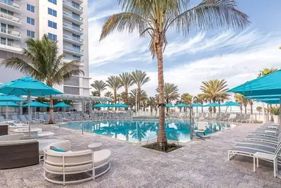 2br Deluxe -Clearwater & Theme Parks!