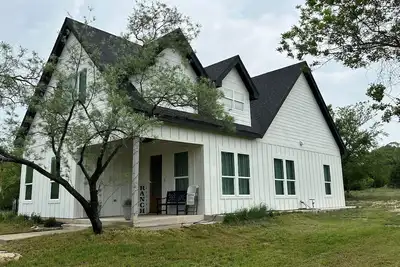 Image de Charming farmhouse, quiet country home, perfect for family getaway in cozy Ovalo