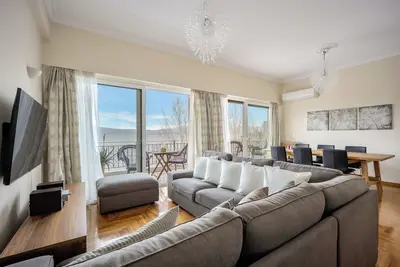 Image de Bright Central Apartment with Splendid sea view!