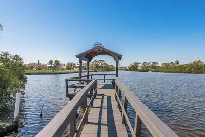 Image de Waterfront Sunset Haven Fishing Retreat