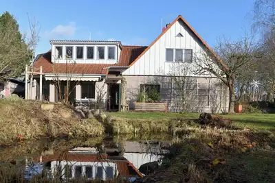 Image de Apartment with a view of the garden. 5 minutes to the lake and the S-Bahn