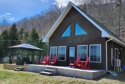 Image de Cozy Waterfront Cottage on the Kennebecasis River. Pet Friendly!