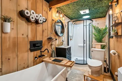 Image de Welcome to The Nest, HotTub\/Sauna\/Rock Haven Lake access