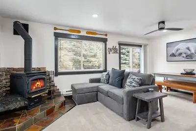 Image de Condo with Amenities/Walk to Town