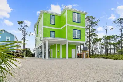Image de Belle On The Bay! Brand New Build! Bay Front with amazing sunrise views!