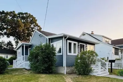 Image de Seashell Bungalow - 3 Bed - Bath - Beach House\n\n\n