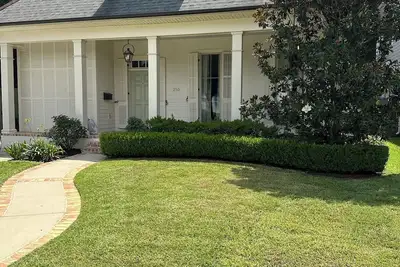 Image de Charming 3-bedroom house with WiFi, Ac in peaceful Metairie.