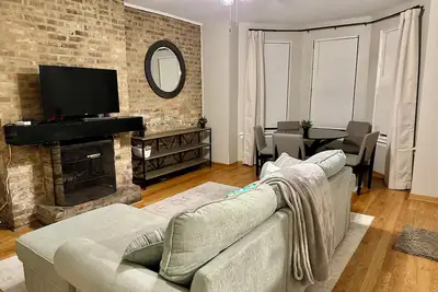 Image de Cozy apartment near zoo, DePaul, Oz Park and much more!