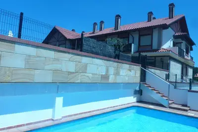 Image de Somo Beach: Luxury 300m from the beach with Terrace, Swimming Pool, Wifi