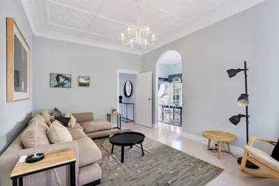 Image de Relaxing Home in Coastal Colours. Close to Bondi Beach.