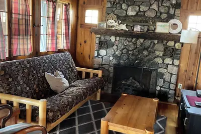 Image de Gorgeous rustic cabin- holds10 people- amazing swimming beach in charming Mn