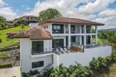 Image de Oceanview 4-bedroom house w/ pool in Playa Hermosa, Guanacaste