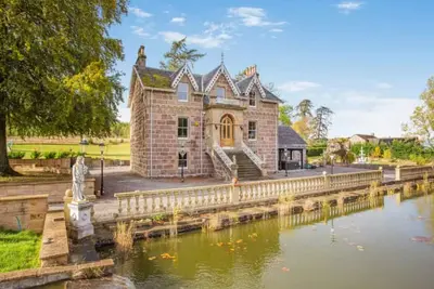 Image de Charming Traditional Scottish Country House, salmon fishing on the River Nairn
