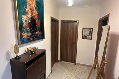Luxury 3-bedroom chalet with wide garden at Amwaj - fully air conditioned - Pool