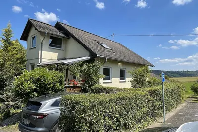 Image de 152 m² vacation apartment Quiet location on the edge of the village Overlooking the Rhine Valley Opposite the Loreley
