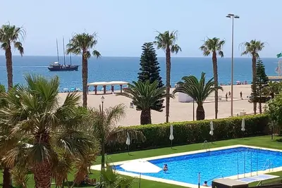 Image de Beachfront With Pool And Terrace