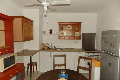 Image de Appartement T2 Ă 2 pas du centre ville de La Ciotat et de son Port Vieux.
