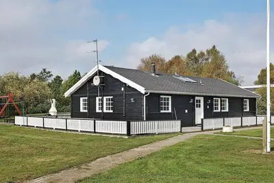 Image de Maison de vacances pour 15 a Hals-By Traum