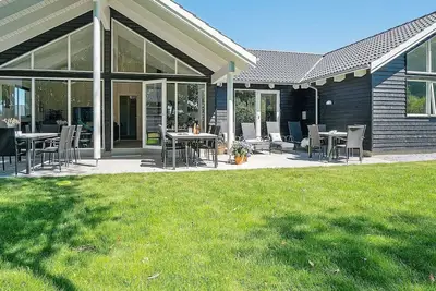 Image de Maison de vacances pour 18 a Hasselberg